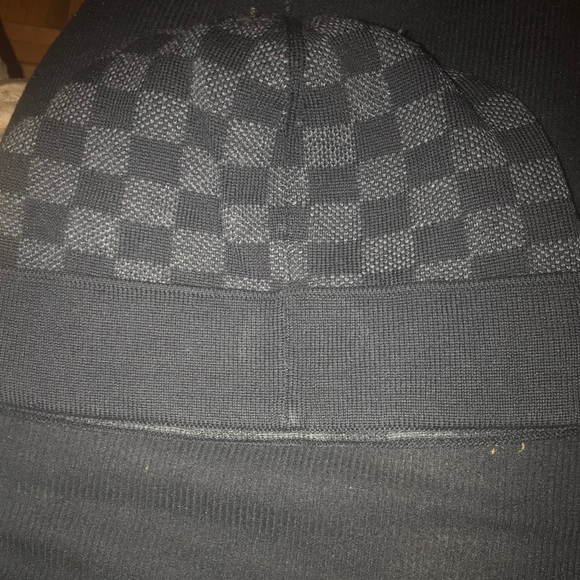 Louis Vuitton Winter Hat - Picture 5 of 5